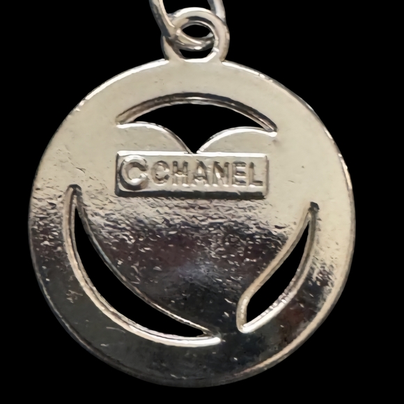 Chanel Pink and Cream Heart Zipper Pull - Picture 2 of 3